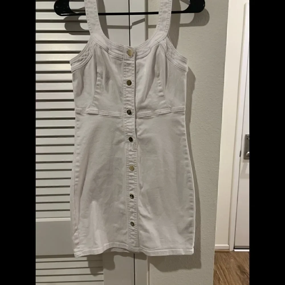 GBG los angeles button down white denim dress - Picture 2 of 4